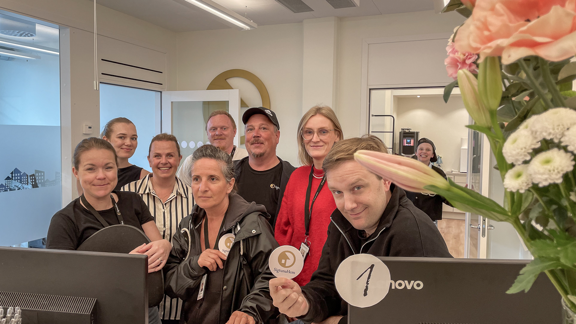 Medarbetare på SigtunaHems nya kundservicekontor